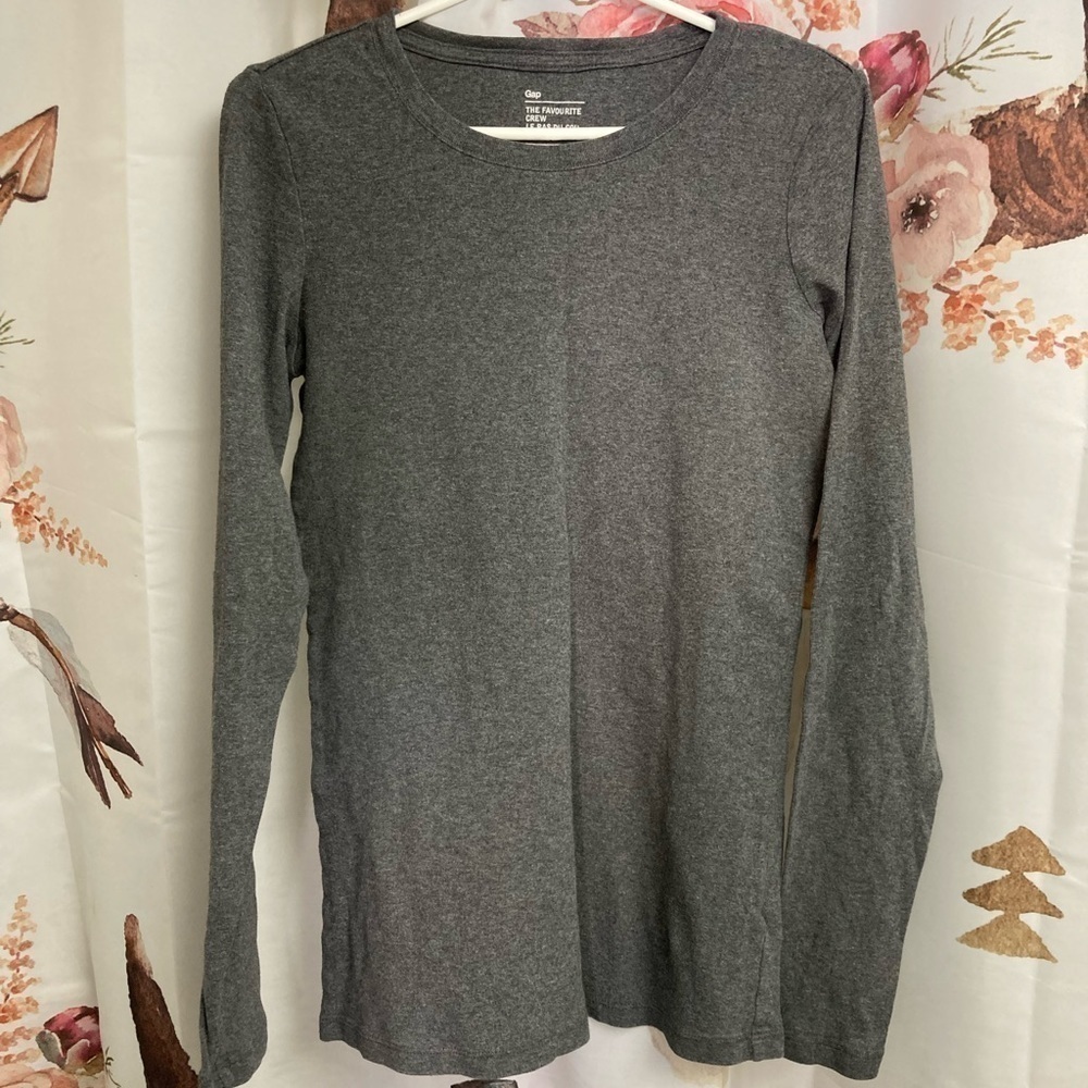 Medium Gap favourite crew top